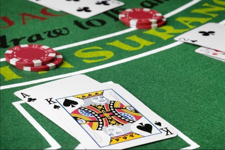 AVE66 ပလက်ဖောင်း မြန်မာနိုင်ငံ Online Gaming ကစားသမားများ ကစားနေသောမြင်ကွင်း